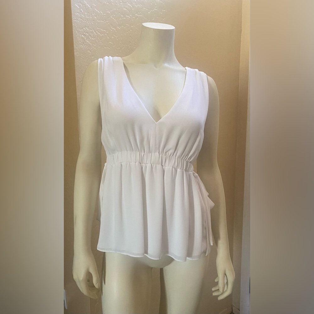 BCBG Double V Top